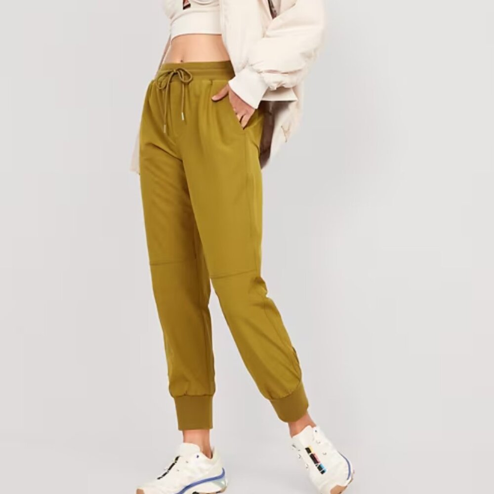 COPY - NWT Old Navy High-Waisted All-Seasons StretchTech Joggers